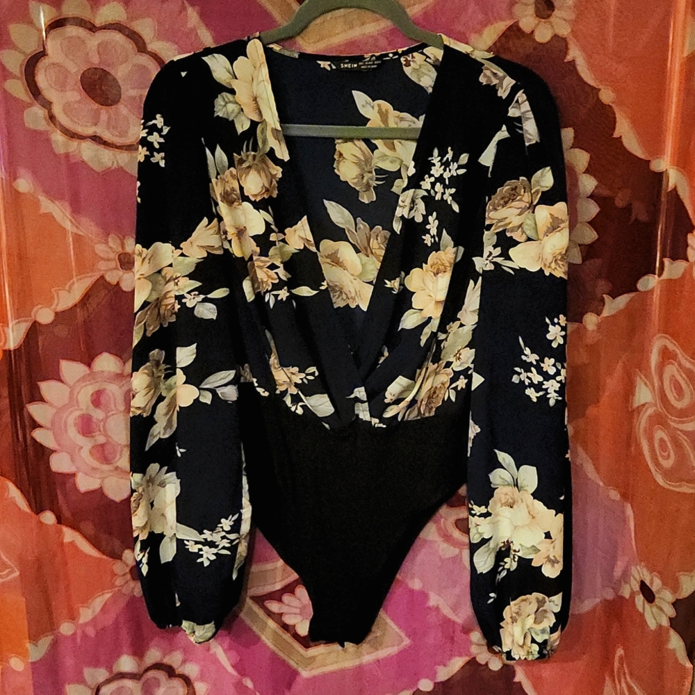 Floral bodysuit black size 8/10